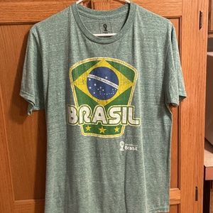 Brasil 2014 Brazil Soccer Team World Cup  Men T-shirt Green Size M